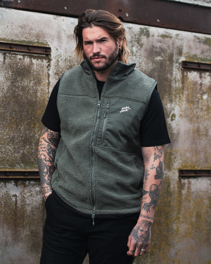 SHERPA FLEECE GILET - OLIVE