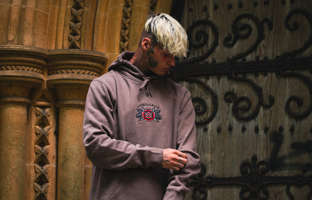 HOODIES & SWEATS