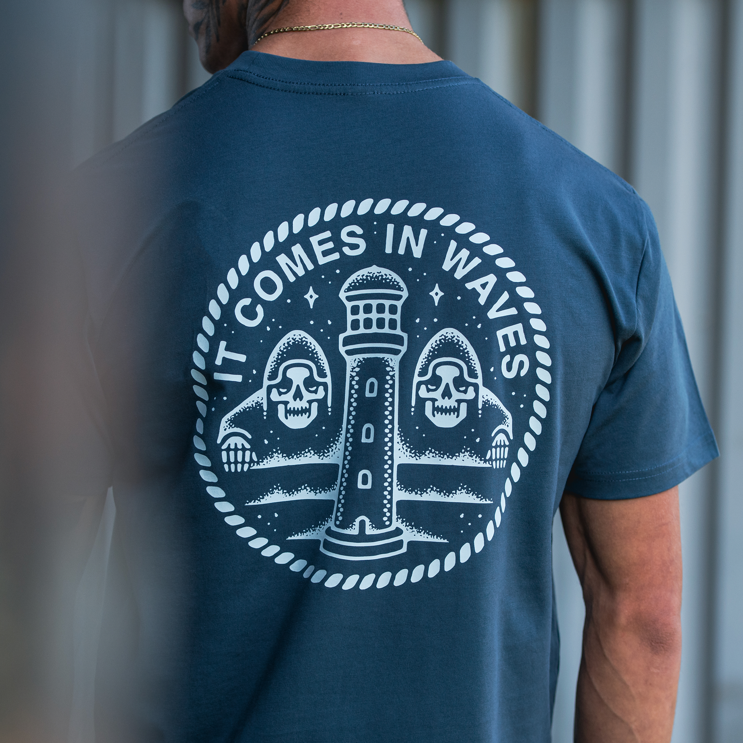 IT COMES IN WAVES FRONT & BACK PETROL T-SHIRT