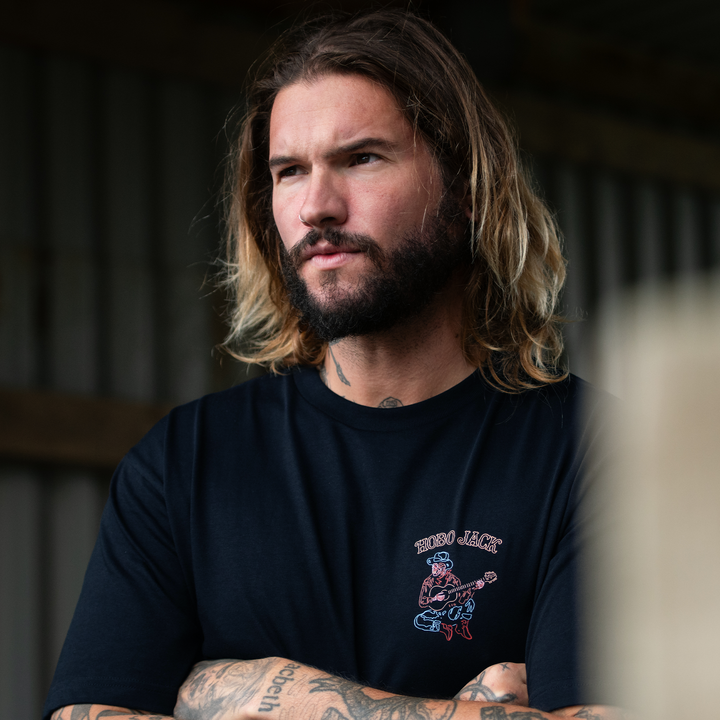 COUNTRY MUSIC CLUB - NAVY T-SHIRT - NEW STAPLE