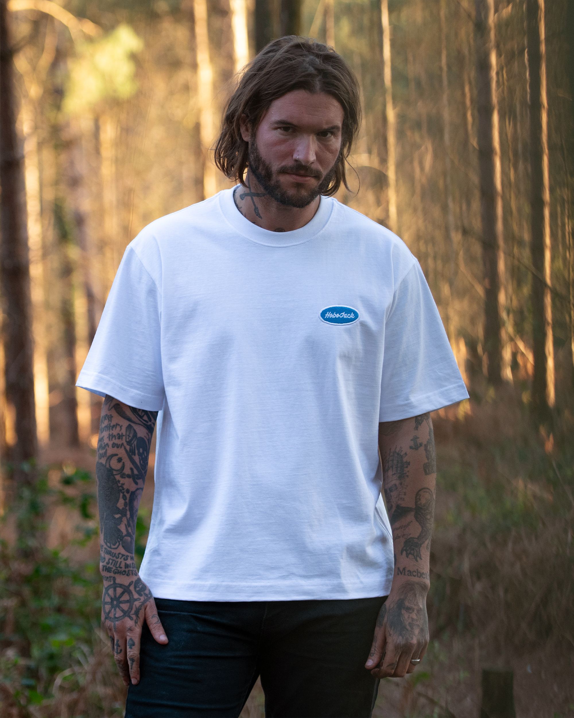 OVAL PATCH LOGO - WHITE BOX T-SHIRT