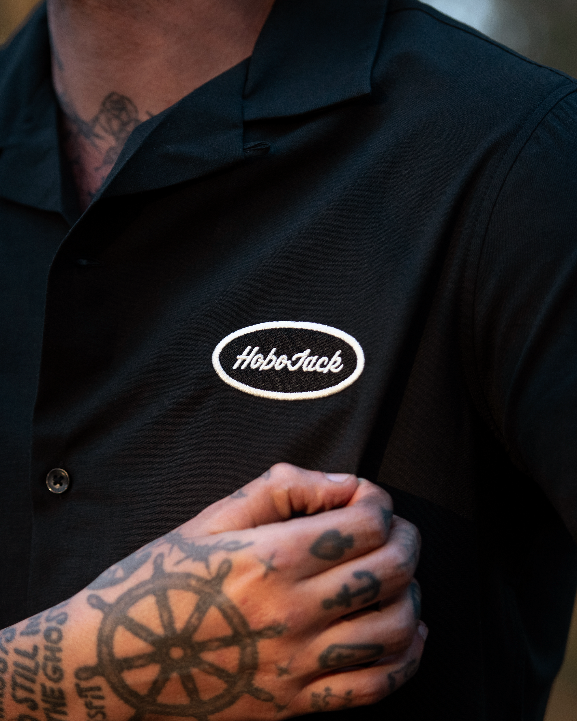OVAL PATCH LOGO CUBAN SHIRT - BLACK-3
