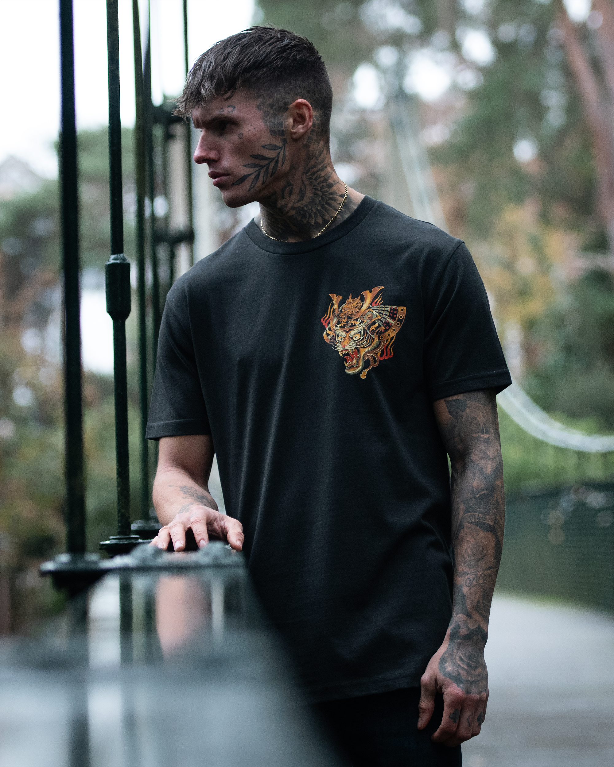 THE WAR MASK - COAL POCKET T-SHIRT-3